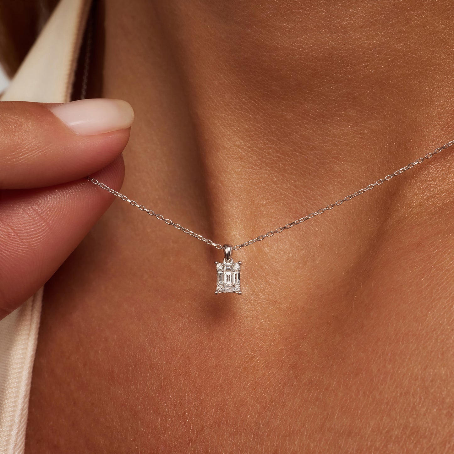 De la Paix Maxime 14 karat whitegold necklace with diamond 0.11 carat - - Isabel Bernard