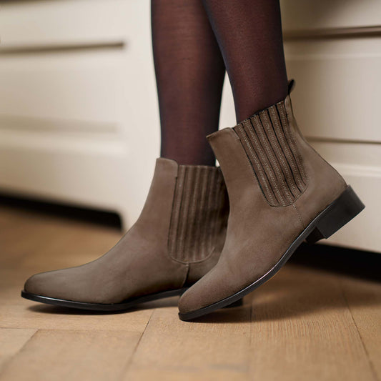 Vendôme Chey taupe suede chelsea boots -  - Isabel Bernard