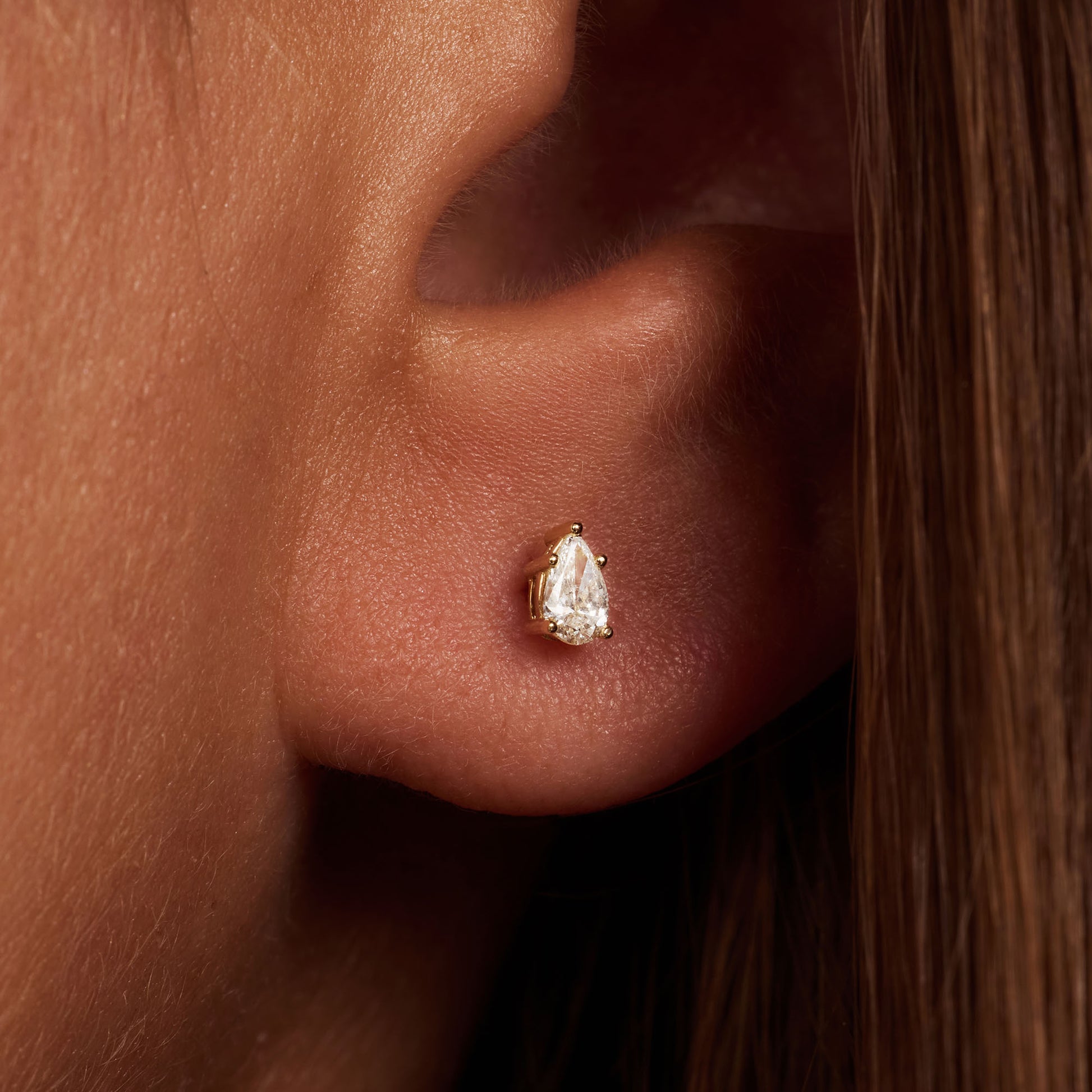 De la Paix Eloise 14 karat whitegold ear stud with diamond 0.2 carat - - Isabel Bernard