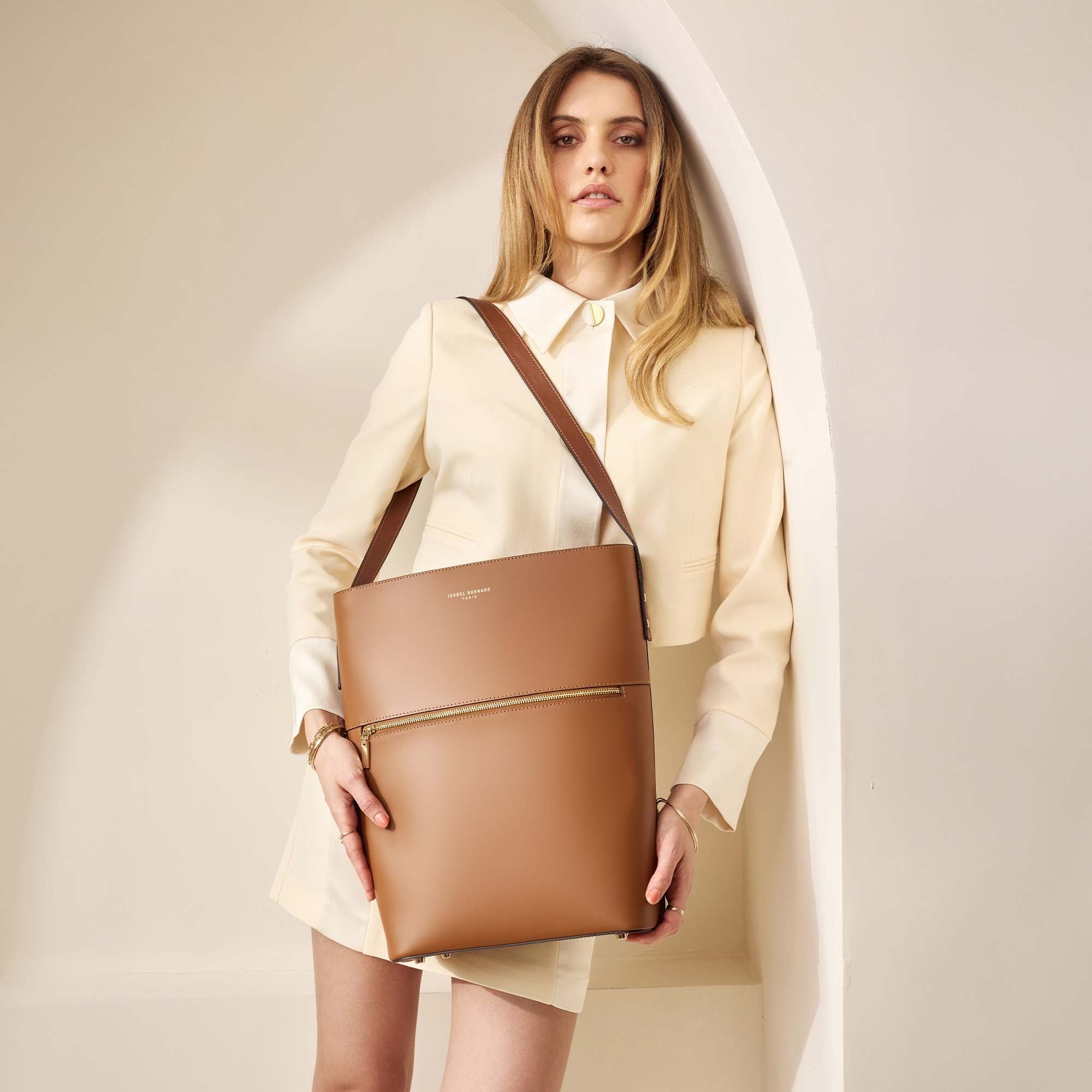 Camel shoulder bag store