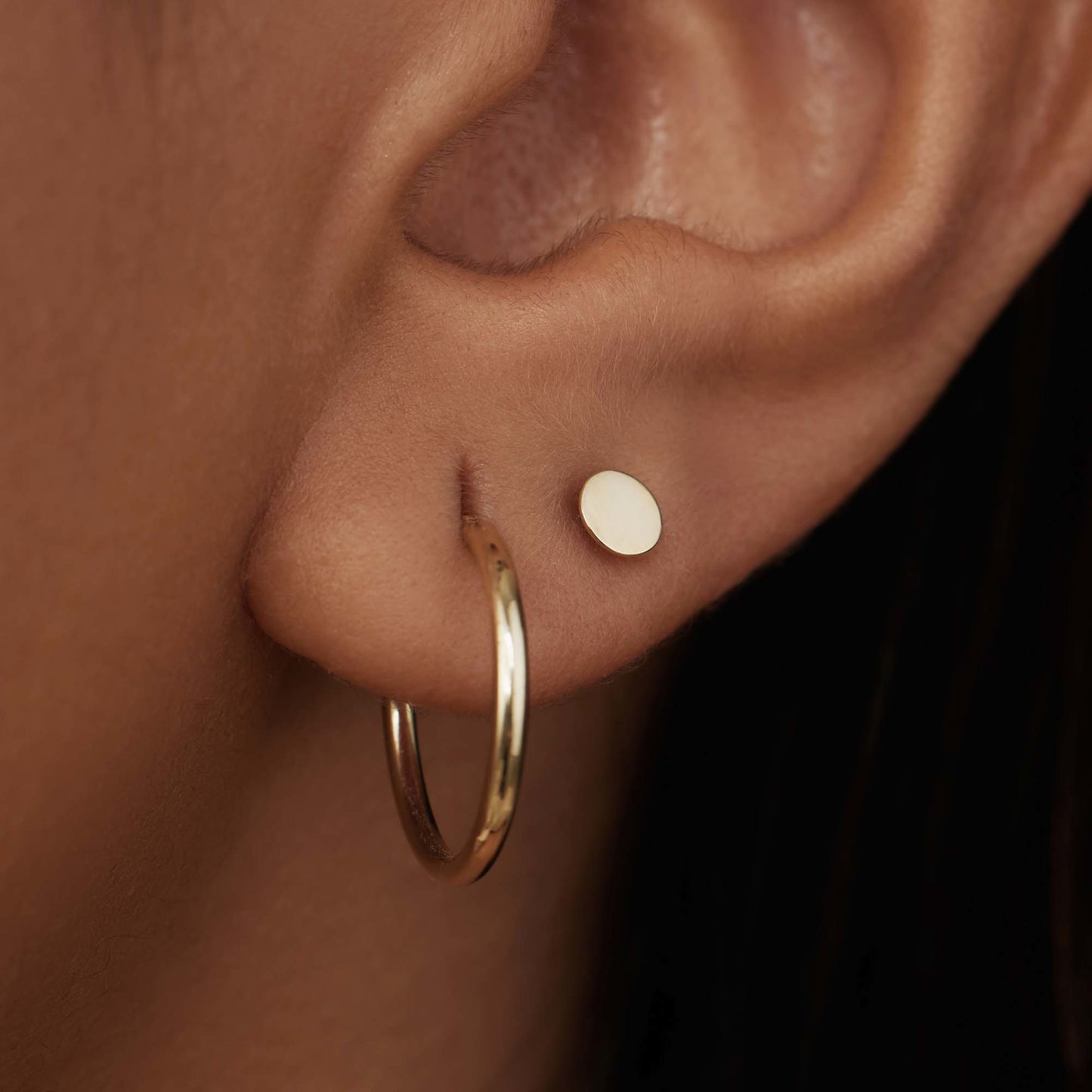 Le Marais Jeanne 14 karat gold ear studs with coin -  - Isabel Bernard