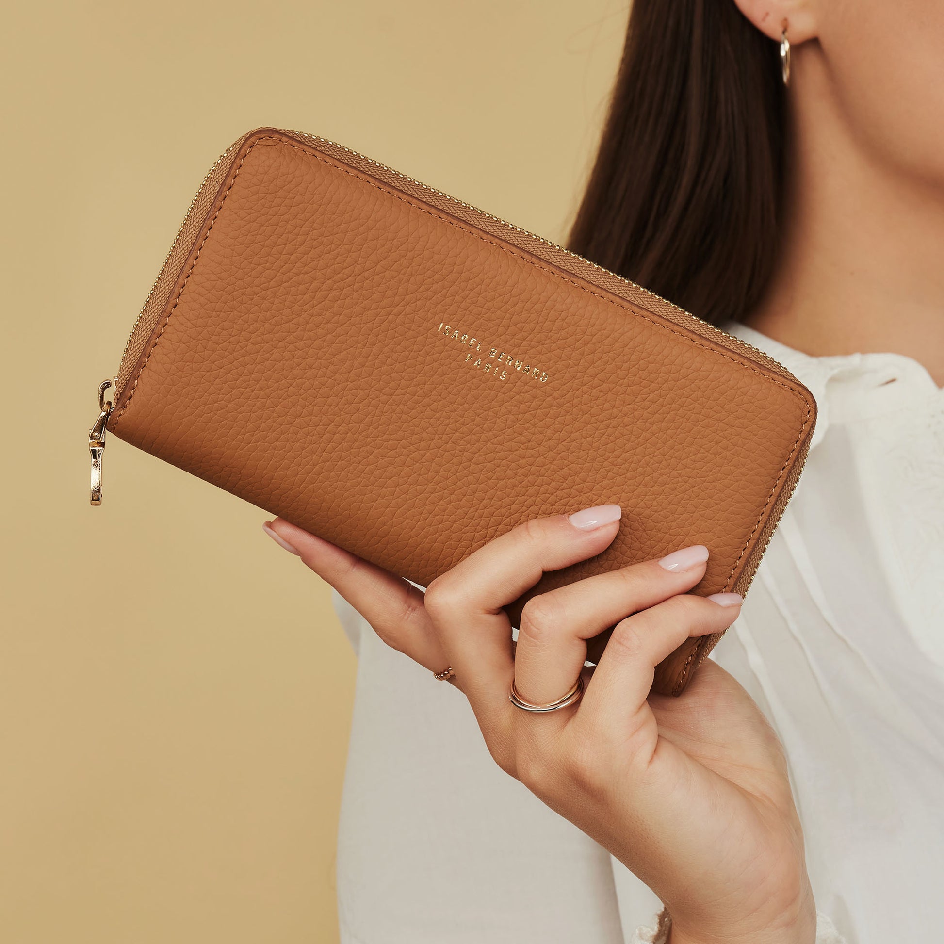 Honoré Léa camel calfskin leather zipper wallet -  - Isabel Bernard