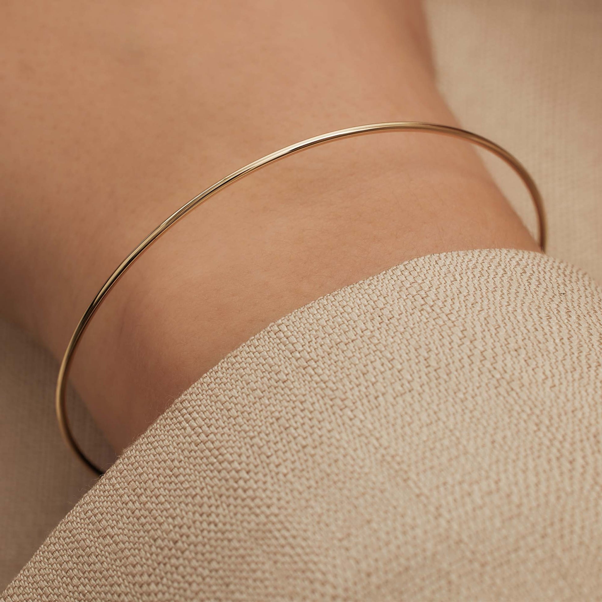 Cour d'Honneur Adora 14 karat gold bangle -  - Isabel Bernard