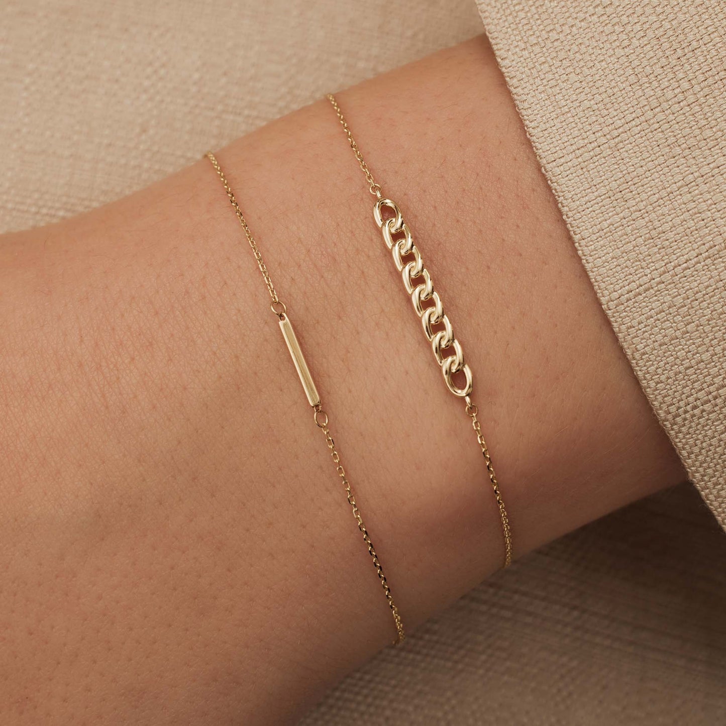 Le Marais Rosalie 14 karat gold bracelet with rod -  - Isabel Bernard