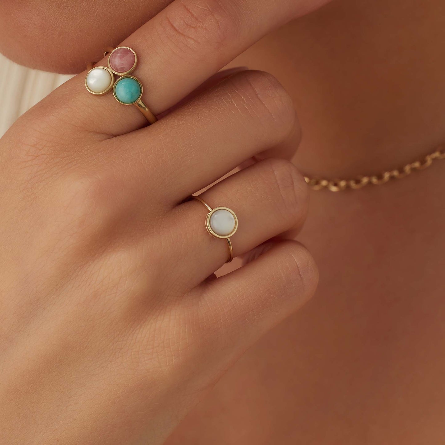 Belleville Cachet 14 karat gold ring with rose quartz, amazonite and mother of pearl gemstones -  - Isabel Bernard