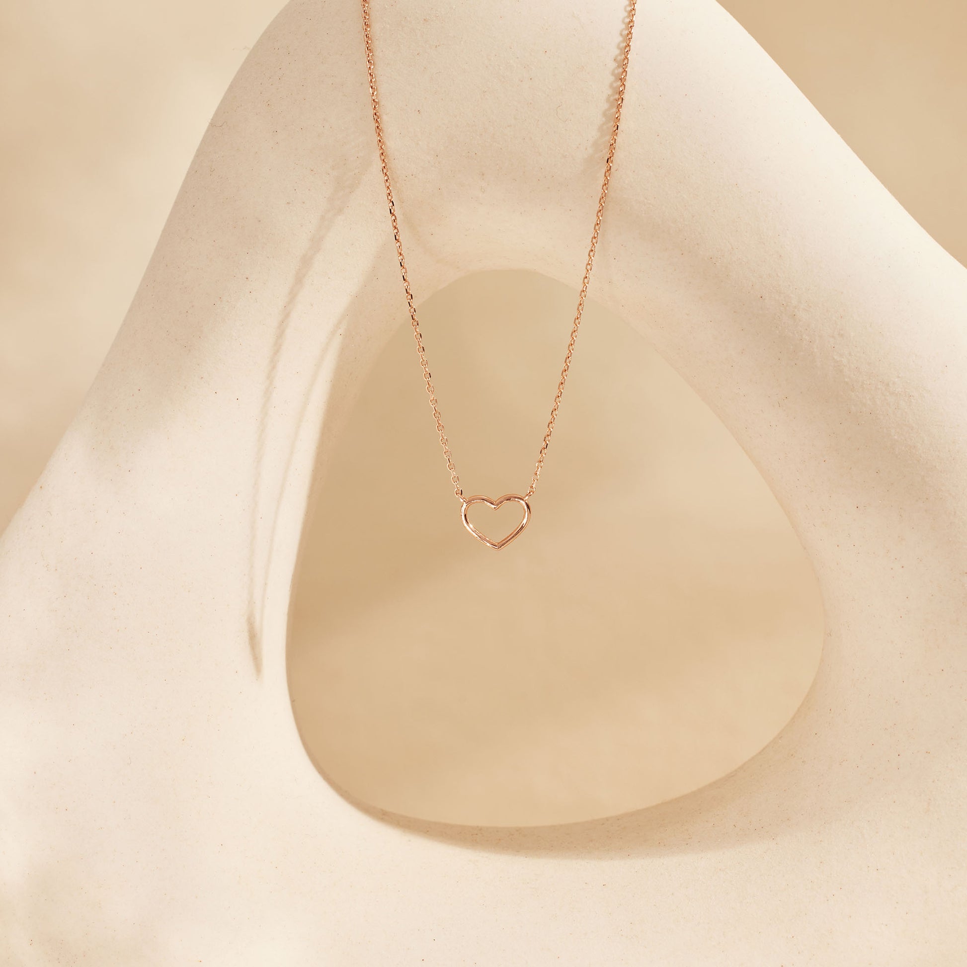 La Concorde Amore 14 karat rose gold necklace with heart -  - Isabel Bernard