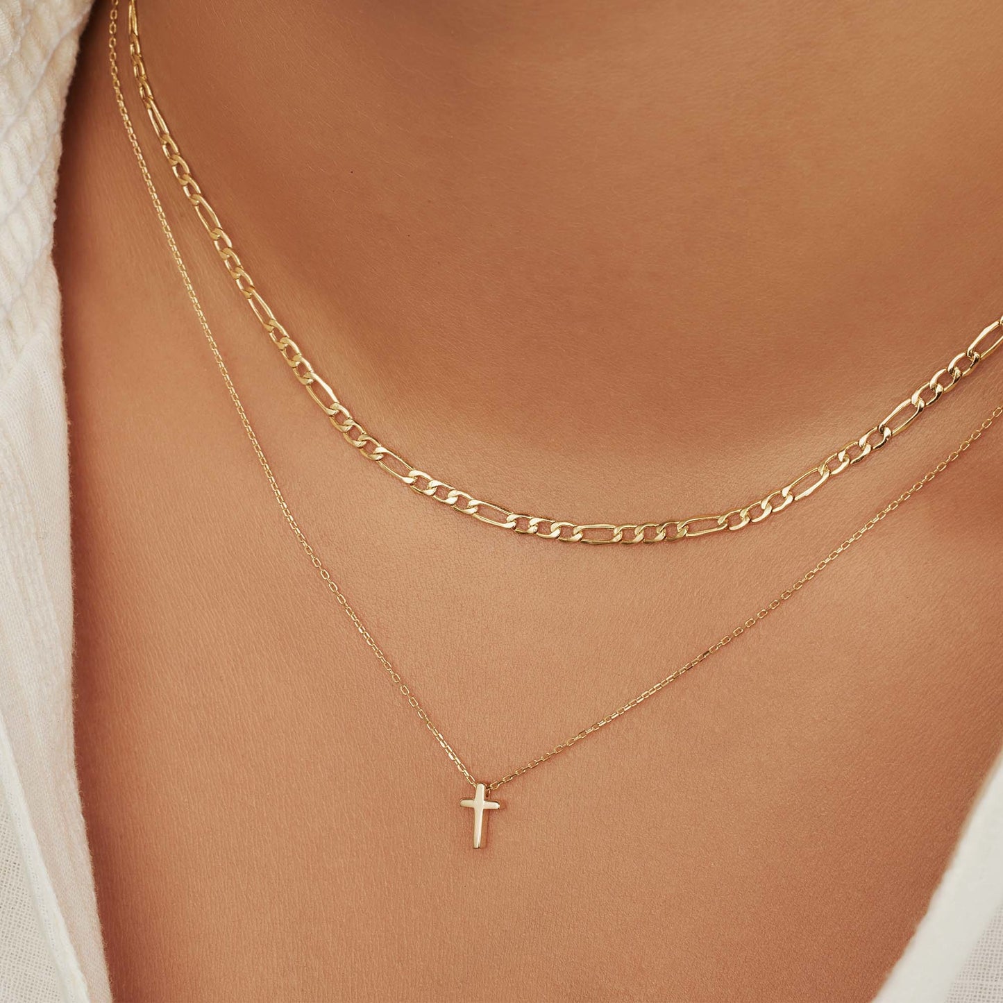 Monceau Solange 14 karat gold necklace with cross -  - Isabel Bernard