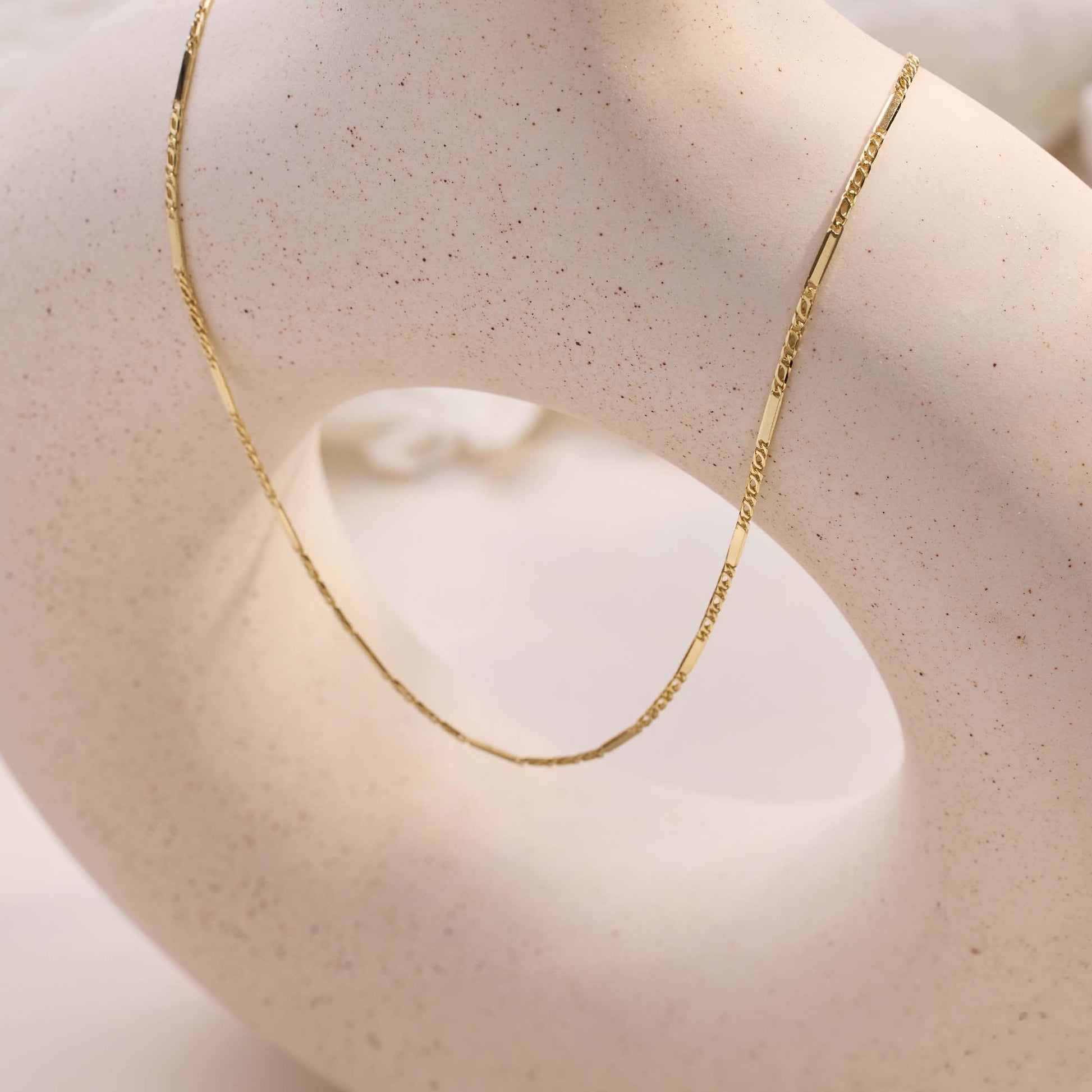 Rivoli Nina 14 karat gold necklace with royal link -  - Isabel Bernard