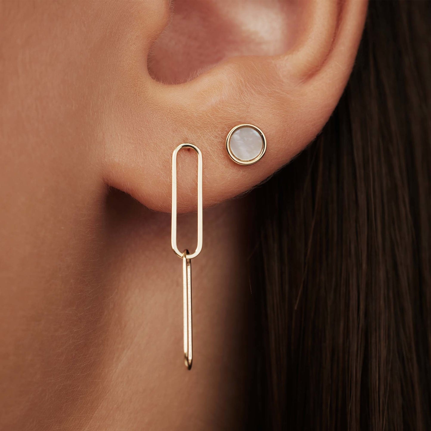 Belleville Nova 14 karat gold ear studs with mother of pearl -  - Isabel Bernard