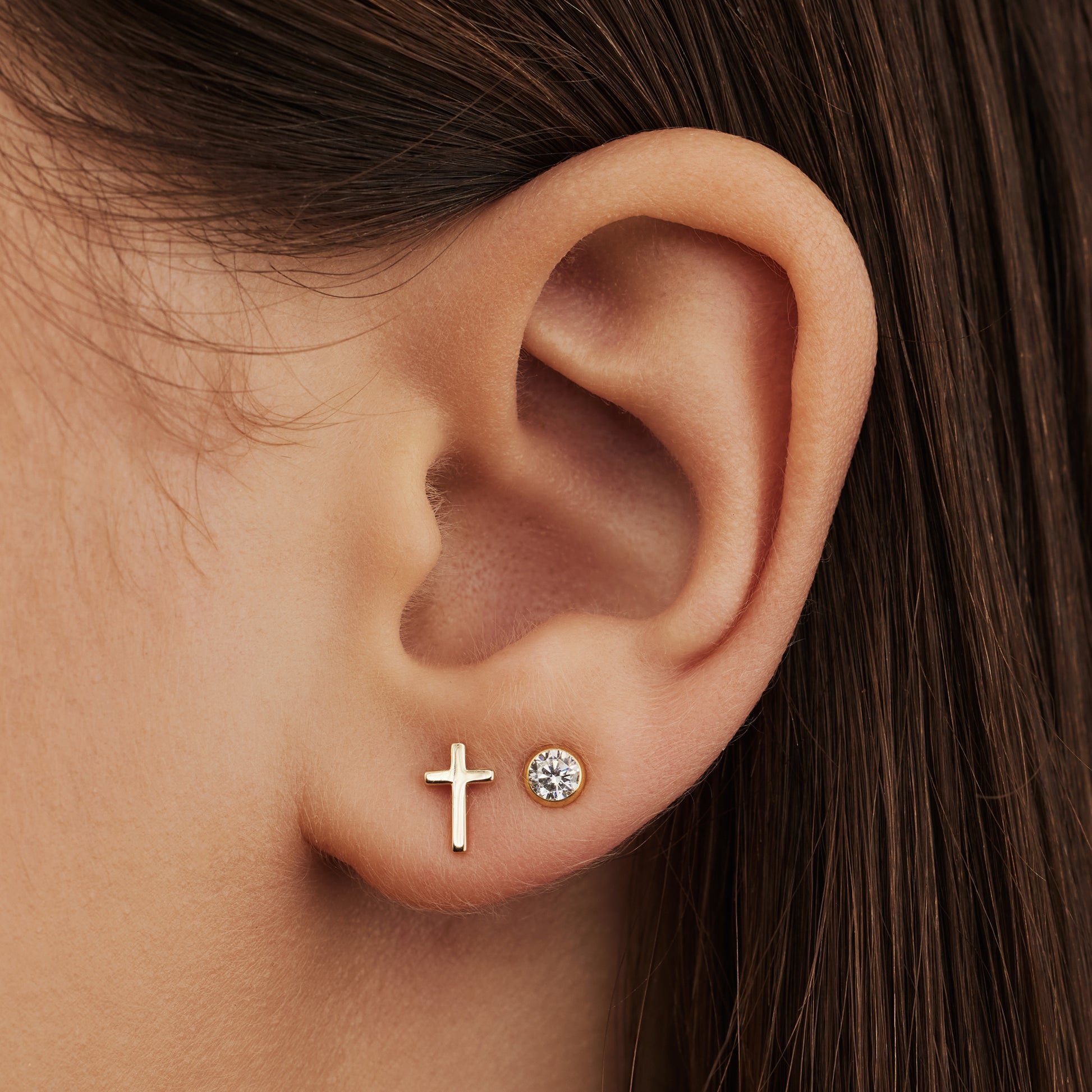 Monceau Solange 14 karat gold stud earrings with cross -  - Isabel Bernard