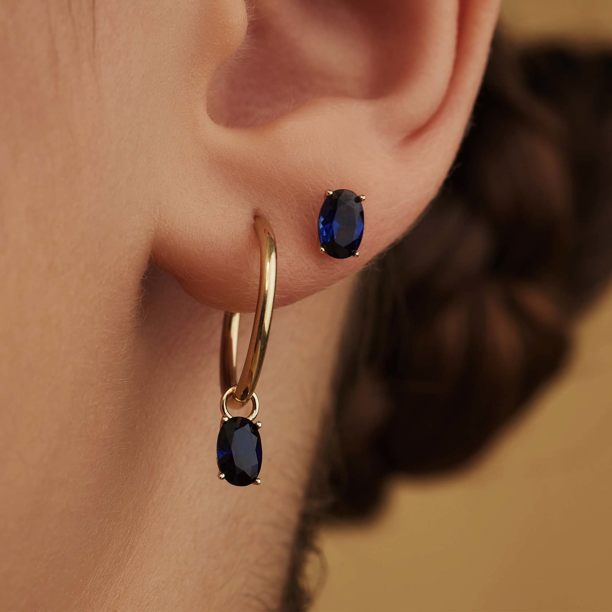 Baguette Nila 14 karat gold stud ear studs with blue zirconia stone -  - Isabel Bernard