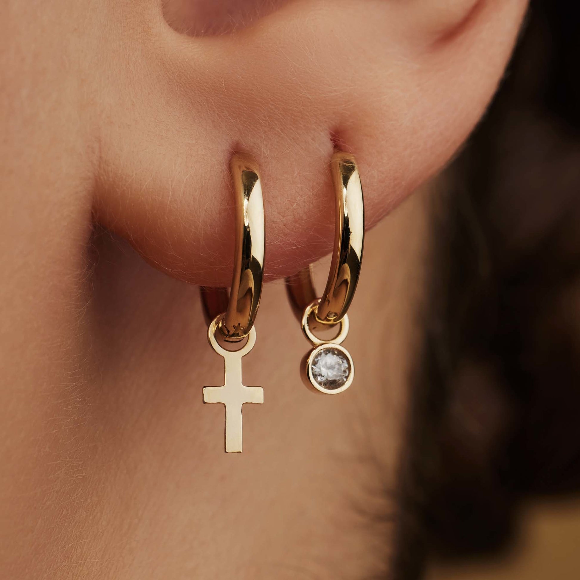 Monceau Solange 14 karat gold hoop earrings with cross -  - Isabel Bernard