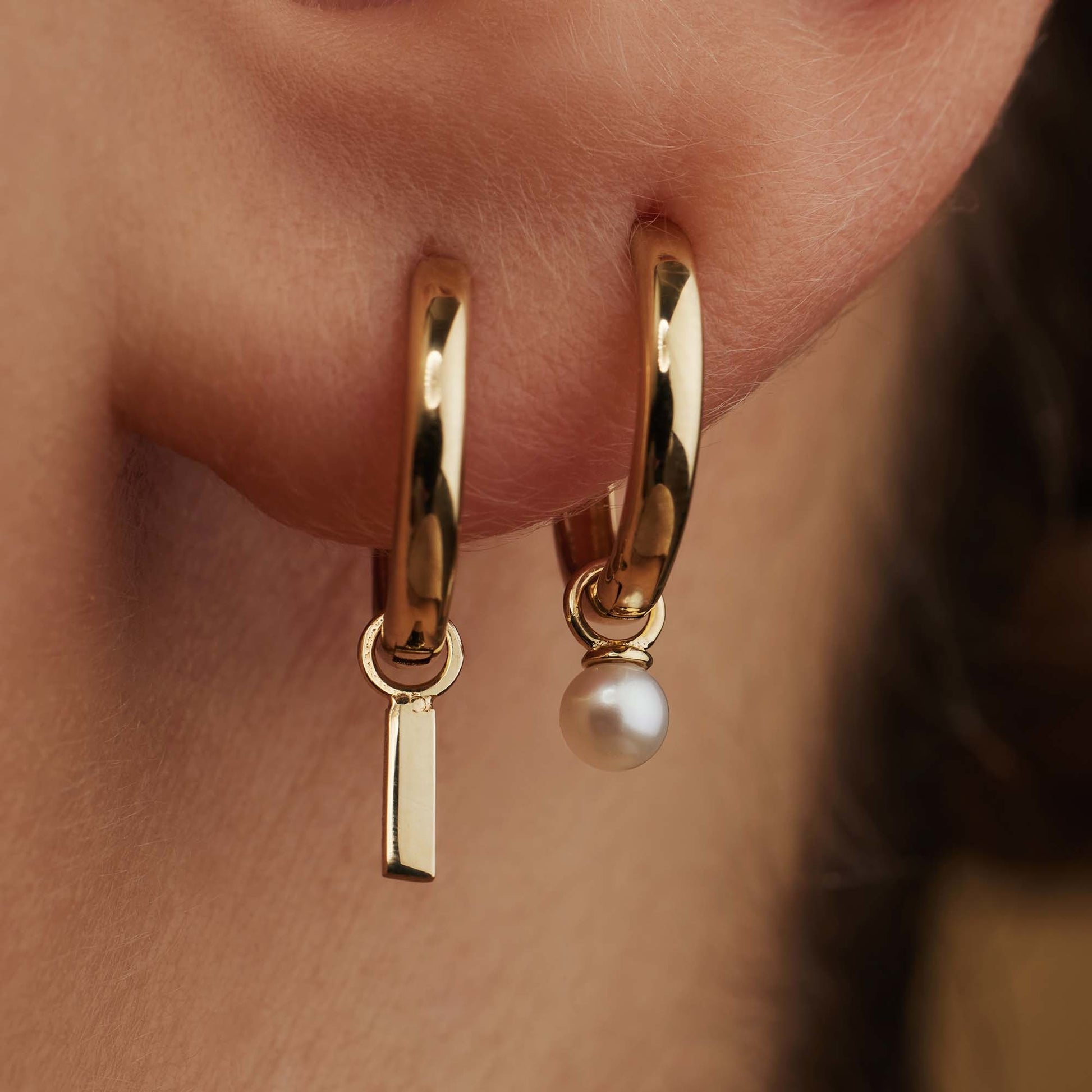 Belleville Luna 14 karat gold hoop earrings with freshwater pearl -  - Isabel Bernard