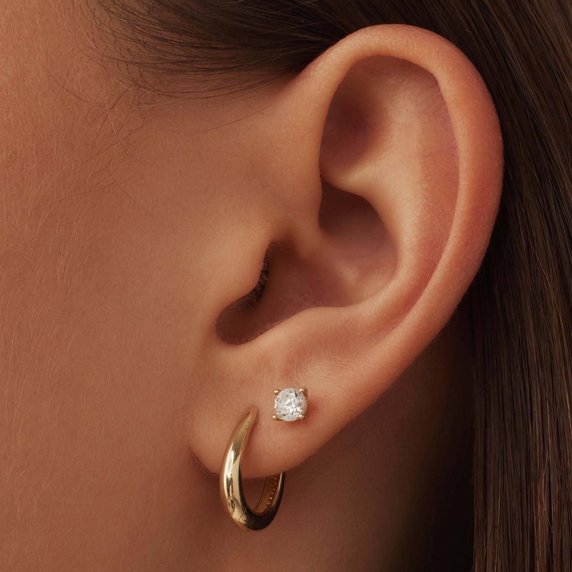 Le Marais Lourdes 14 karat gold ear studs with zirconia stone -  - Isabel Bernard