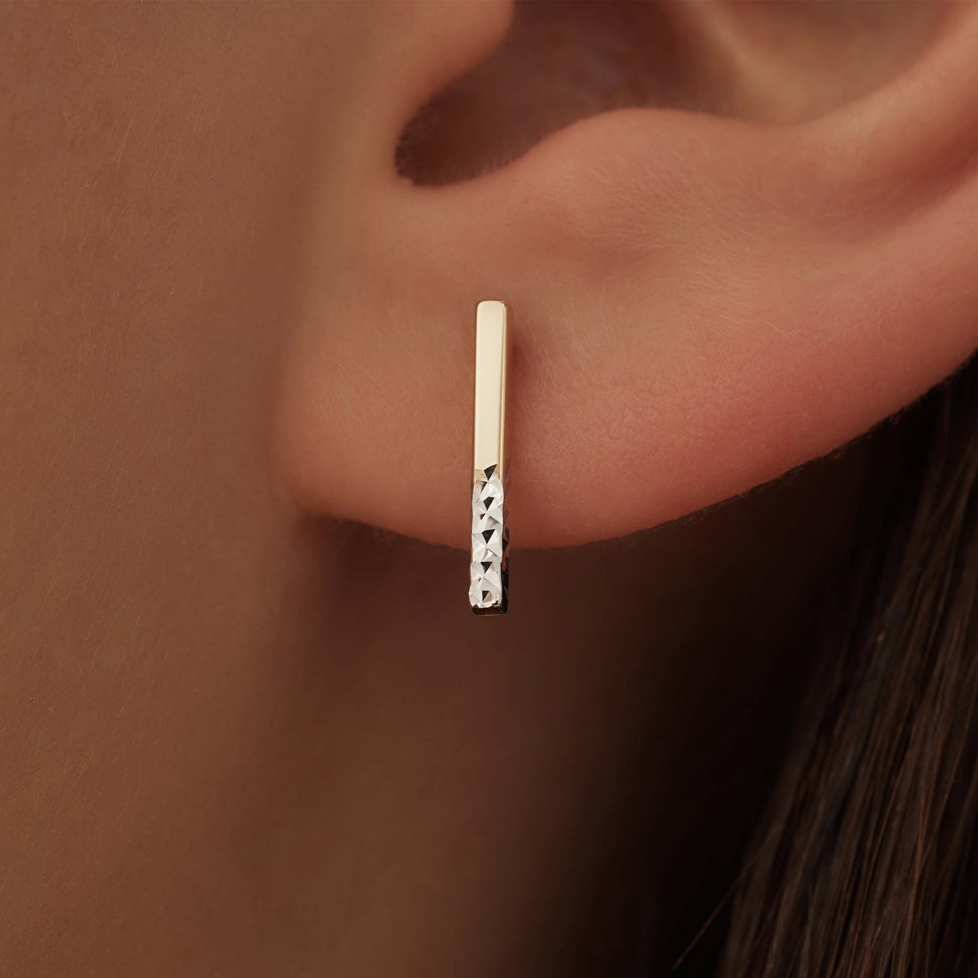 Le Marais Alice 14 karat gold ear studs with diamond cut -  - Isabel Bernard