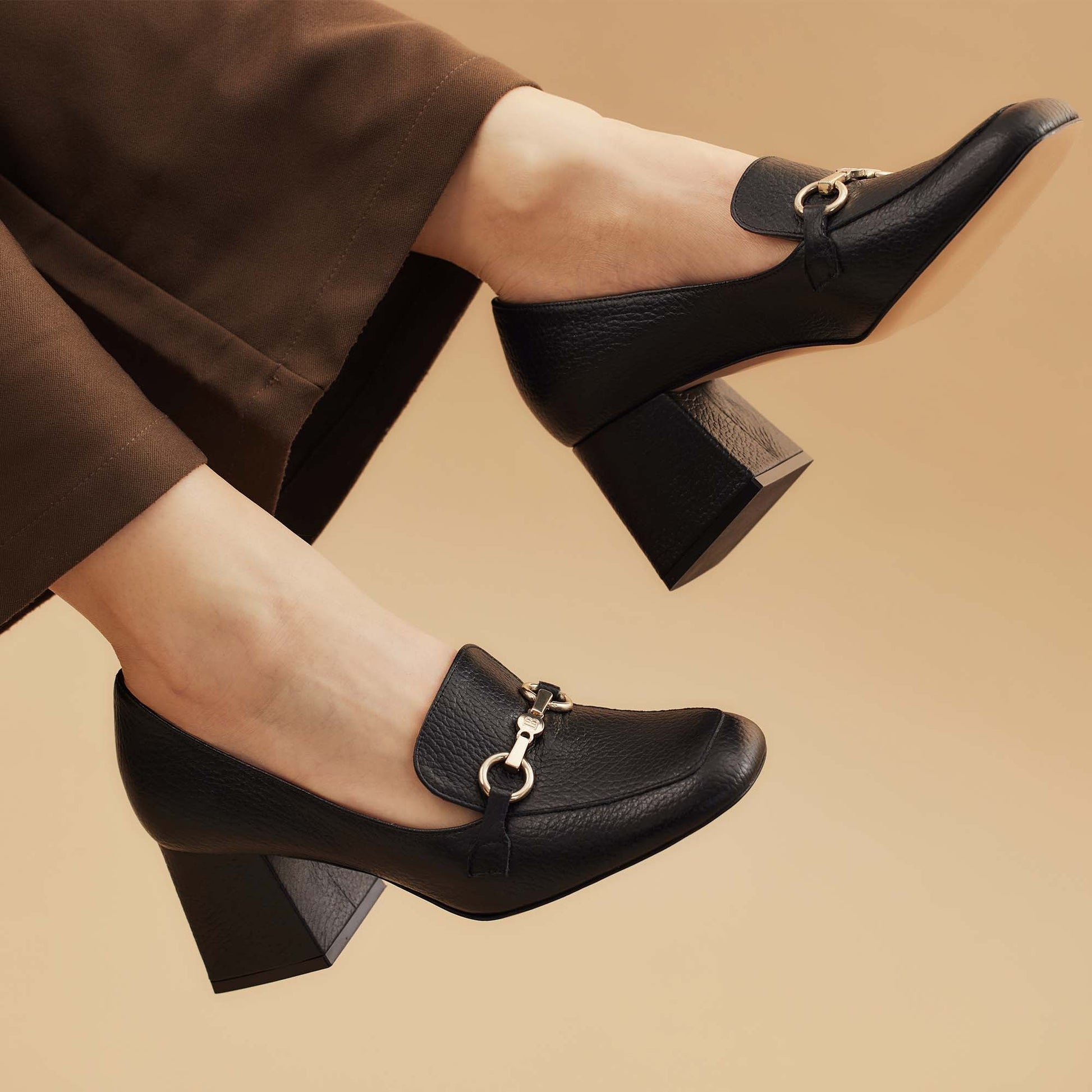 Vendôme Ambre black calfskin leather pumps -  - Isabel Bernard