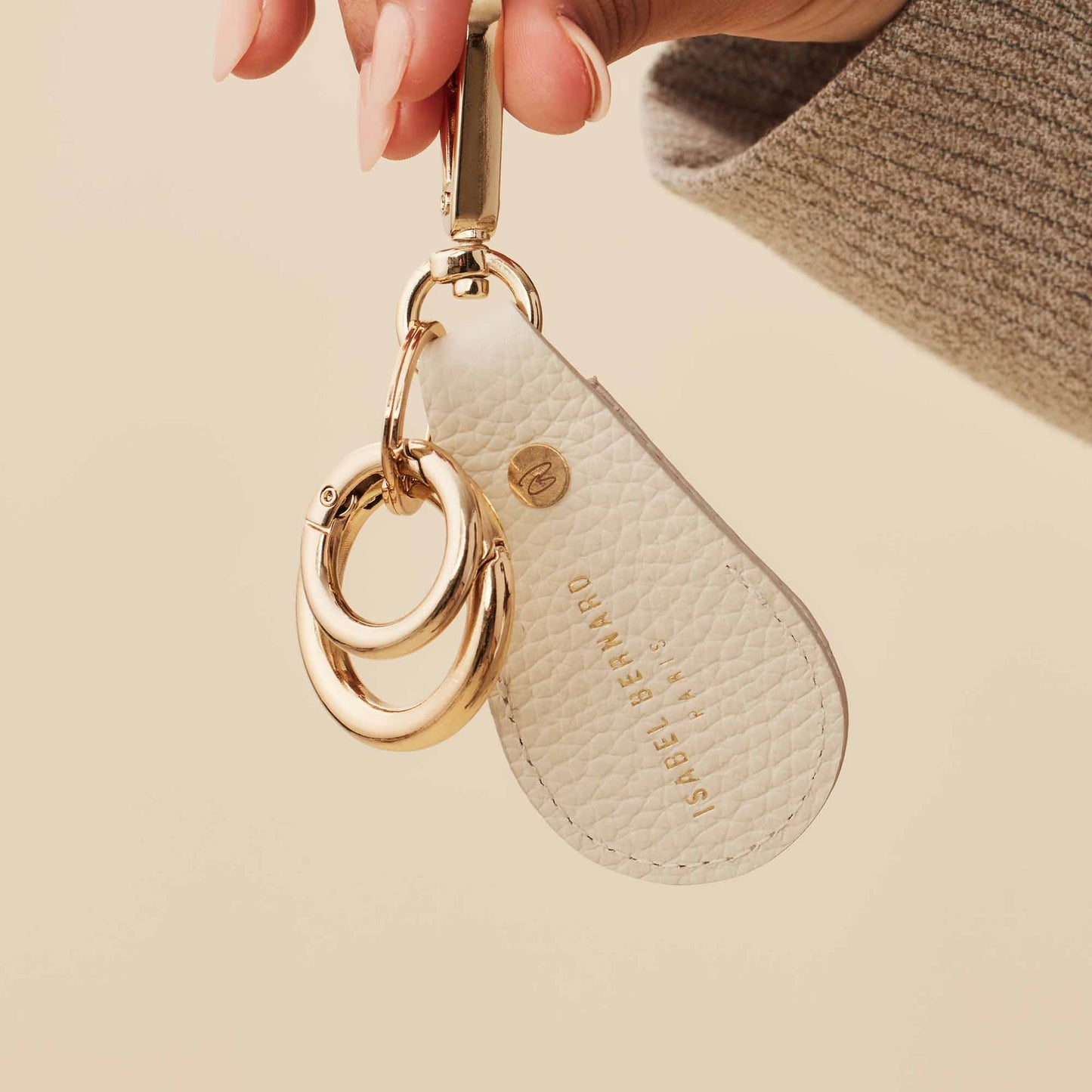 Honoré Filou cream calfskin leather Airtag key ring -  - Isabel Bernard