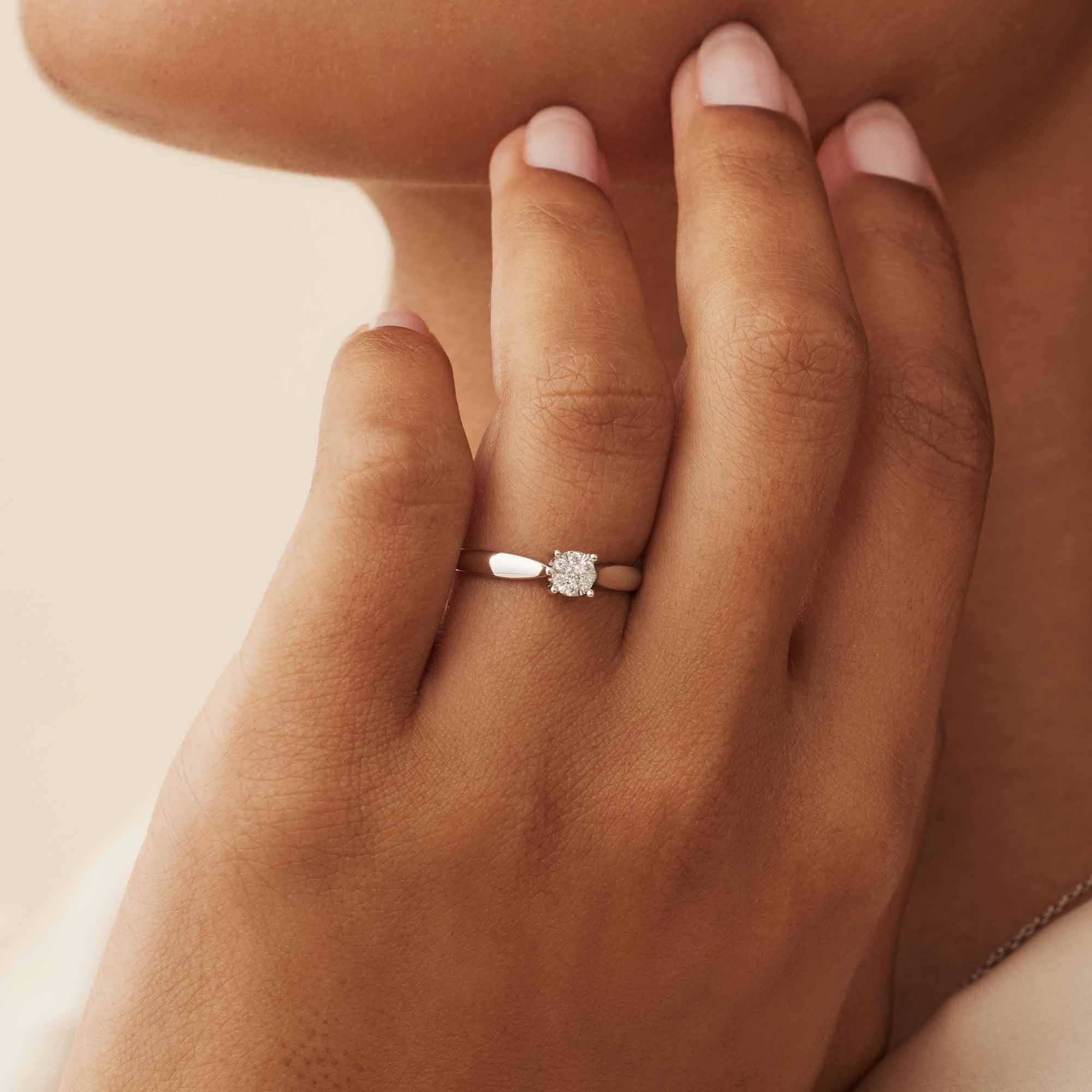 Isabel Bernard 14 kt white gold ring diamond 0.08 ct IBD330009