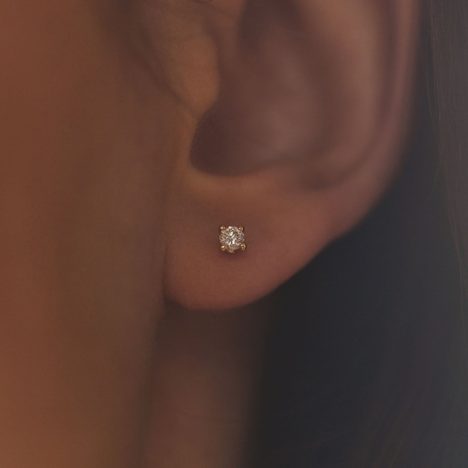 De la Paix Christine 14 karat gold stud ear studs with diamond 0.14 carat -  - Isabel Bernard