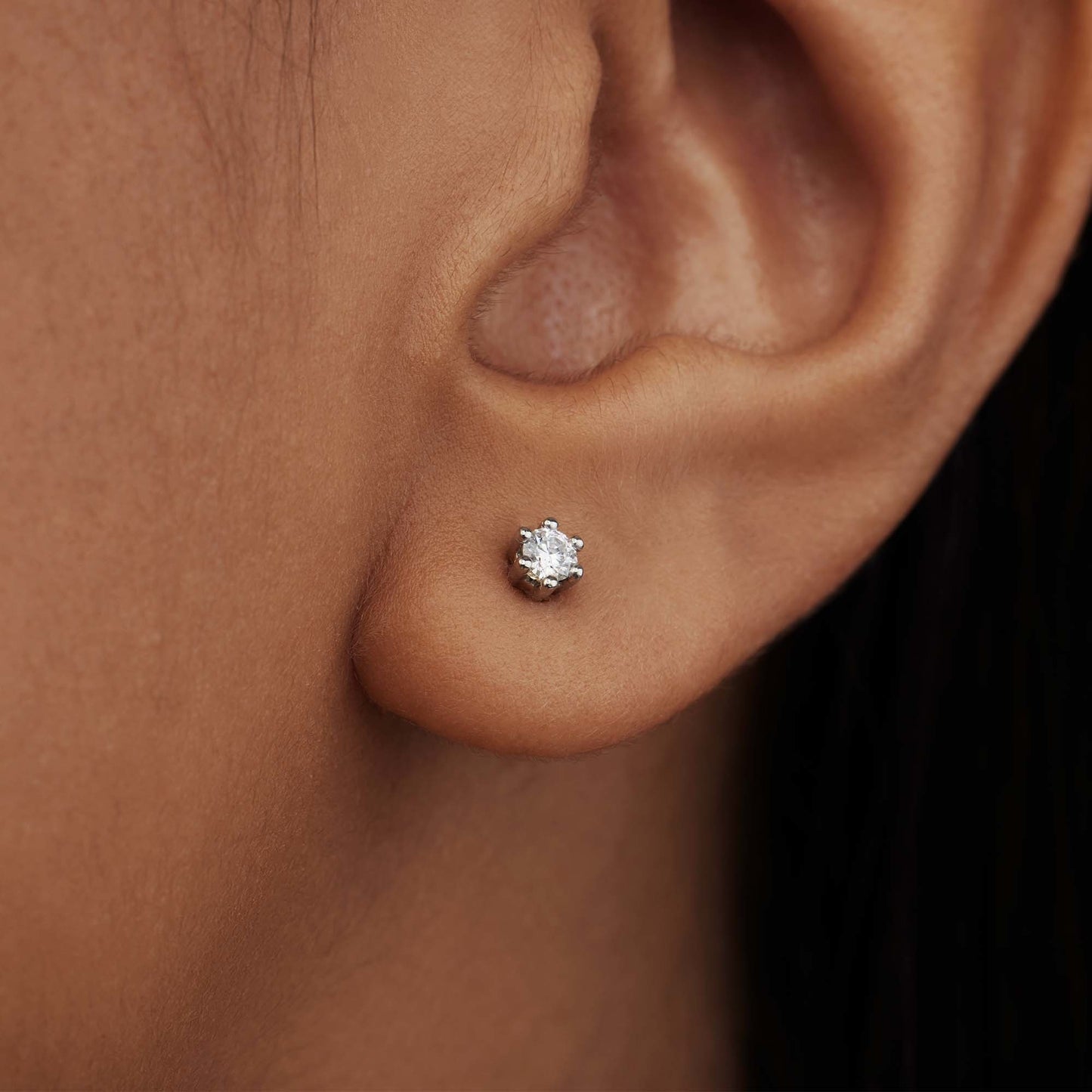 De la Paix Sybil 14 karat white gold ear studs with diamond 0.20 carat -  - Isabel Bernard