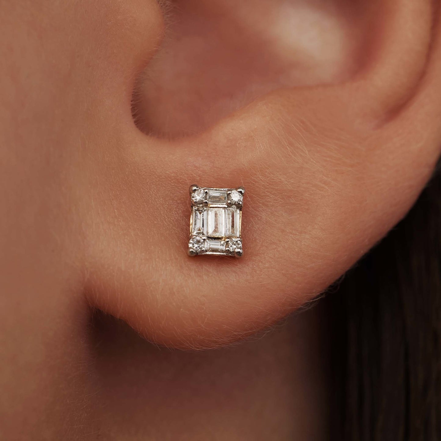 De la Paix Maxime 14 karat gold stud ear studs with diamond 0.19 carat -  - Isabel Bernard