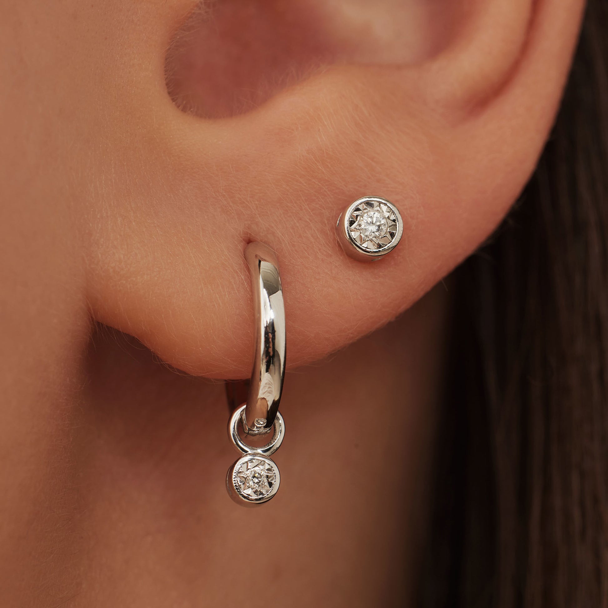 De la Paix Inaya14 karat white gold ear studs with diamond 0.02 carat -  - Isabel Bernard