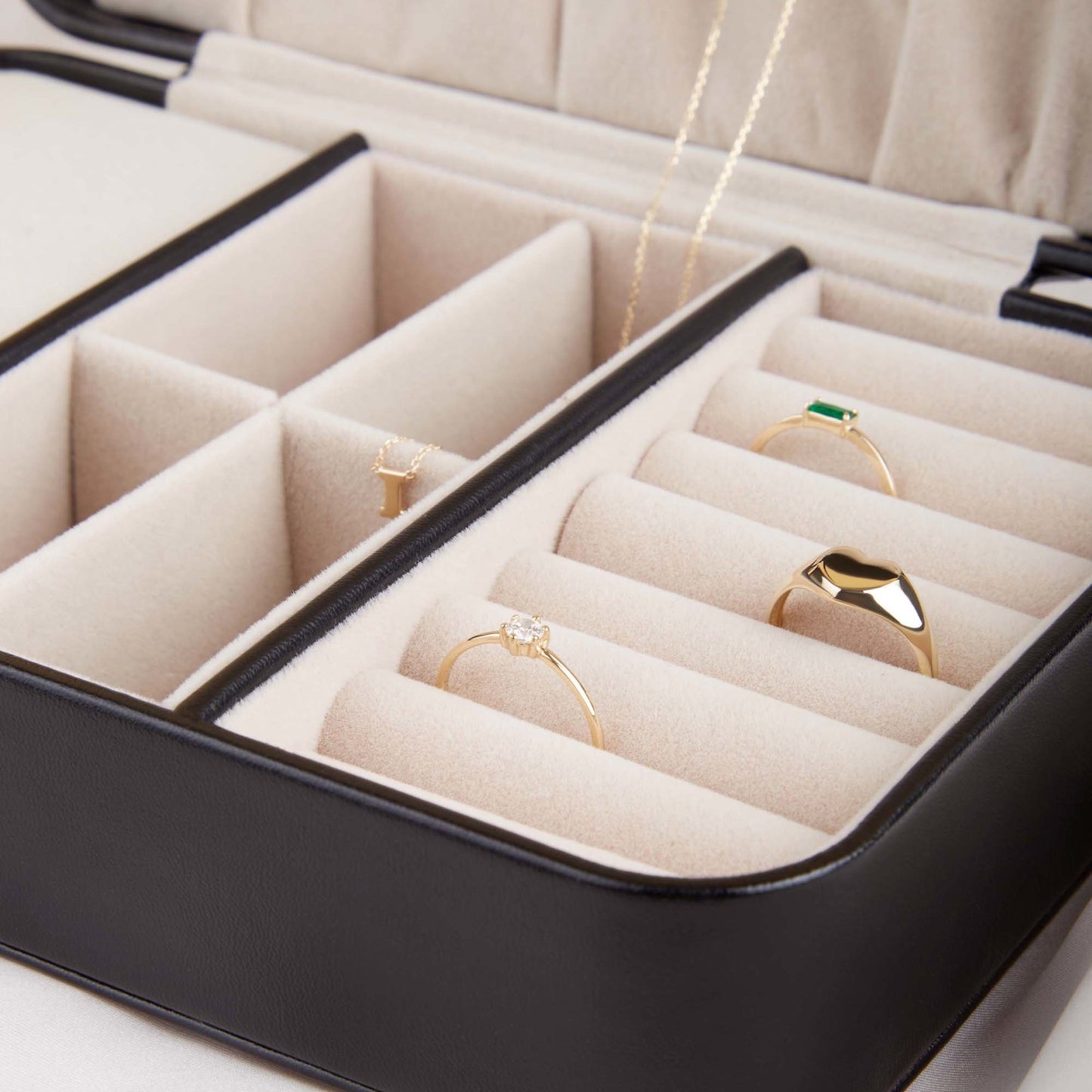 Cadeau d'Isabel black jewellery box -  - Isabel Bernard